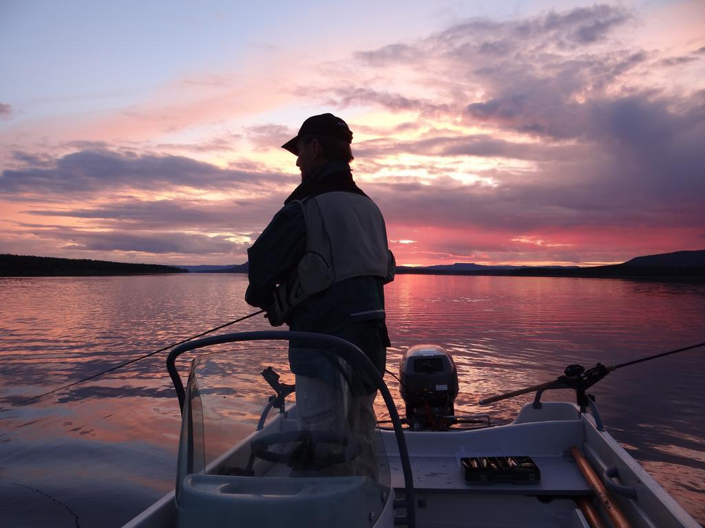 Cottage On Wild River In Lapland/Sweden Karlsten Ruang foto